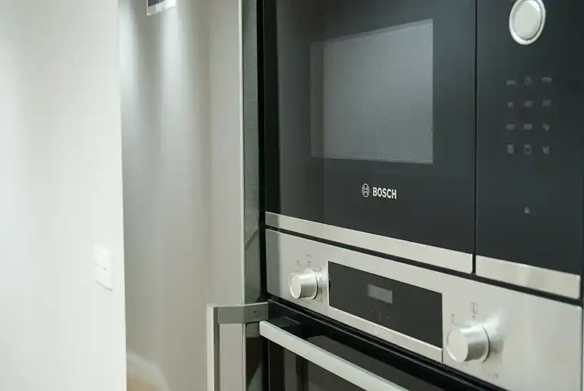 Primer plano de electrodomésticos.