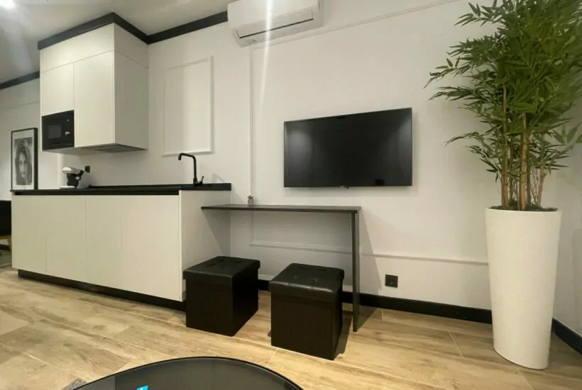 Zona de cocina y parte de salón de Loren Estudio.