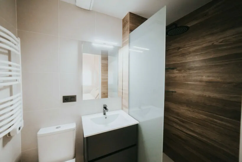 Baño de Purple Suite